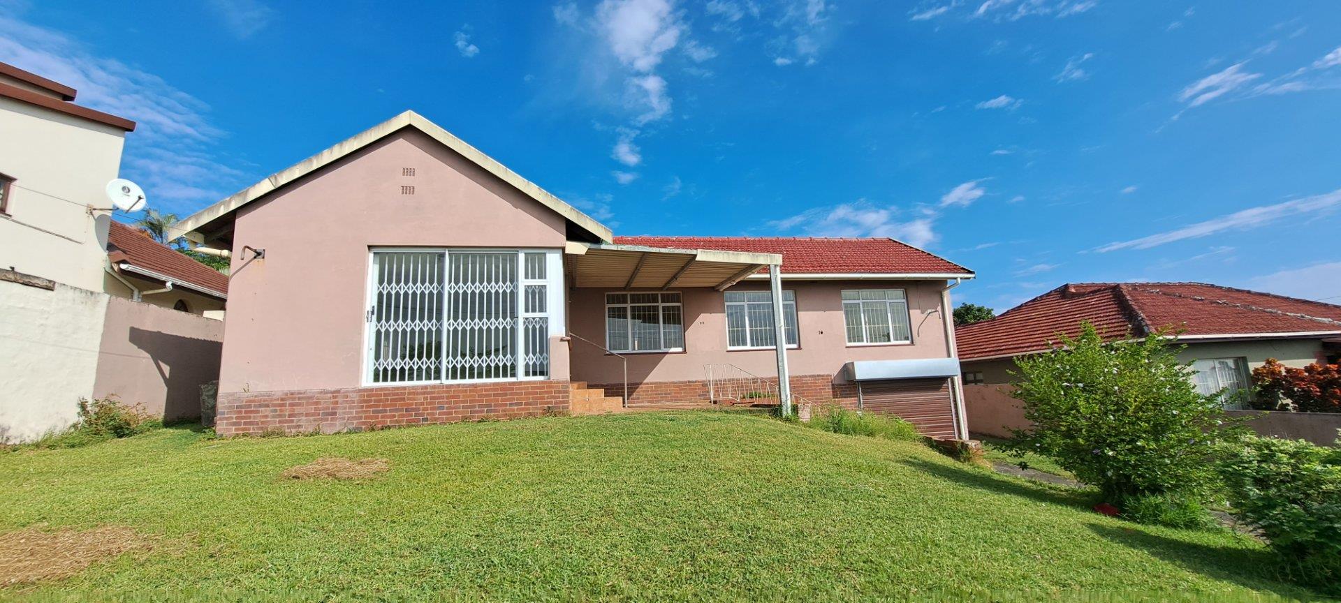 Three bedroom house with flat for Sale in Margate, KwaZulu Natal