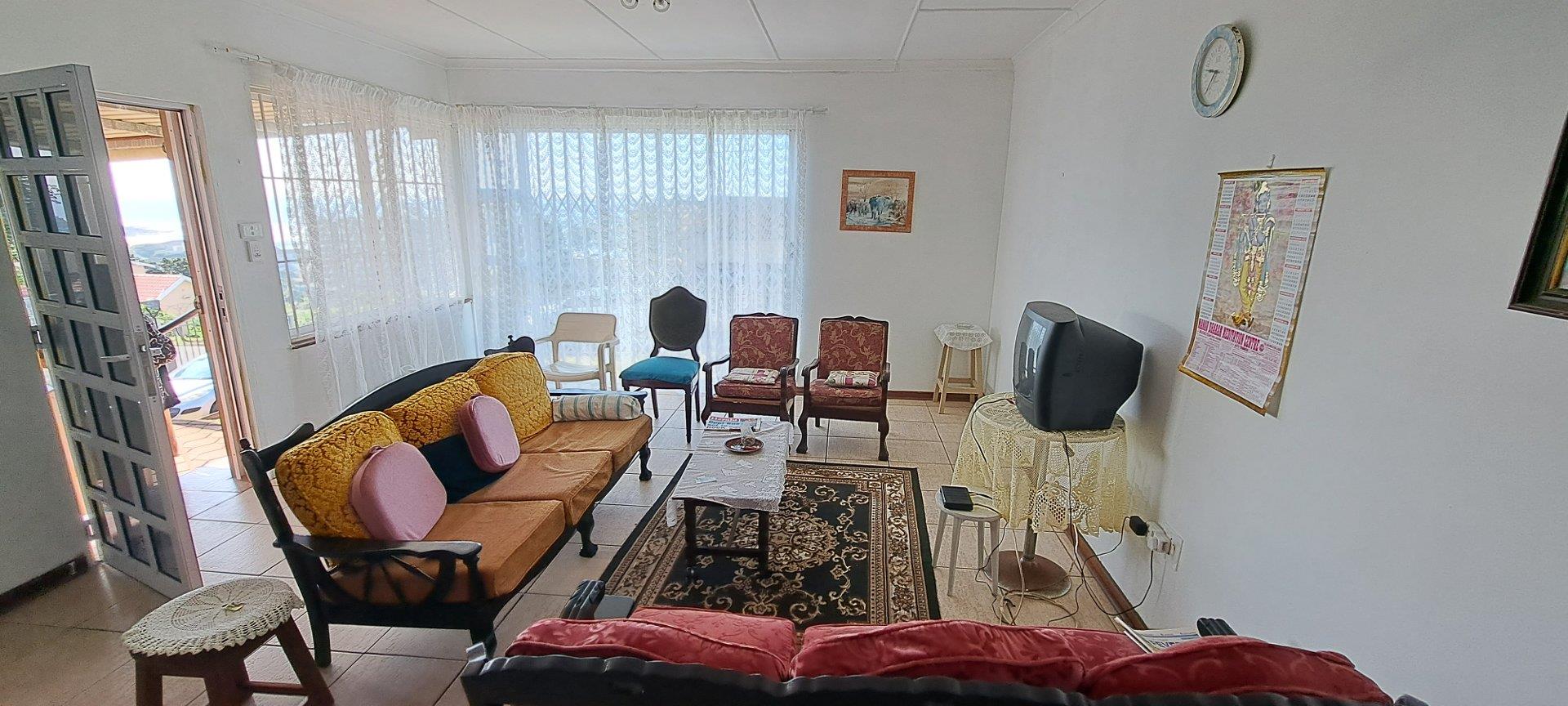 Three bedroom house with flat for Sale in Margate, KwaZulu Natal