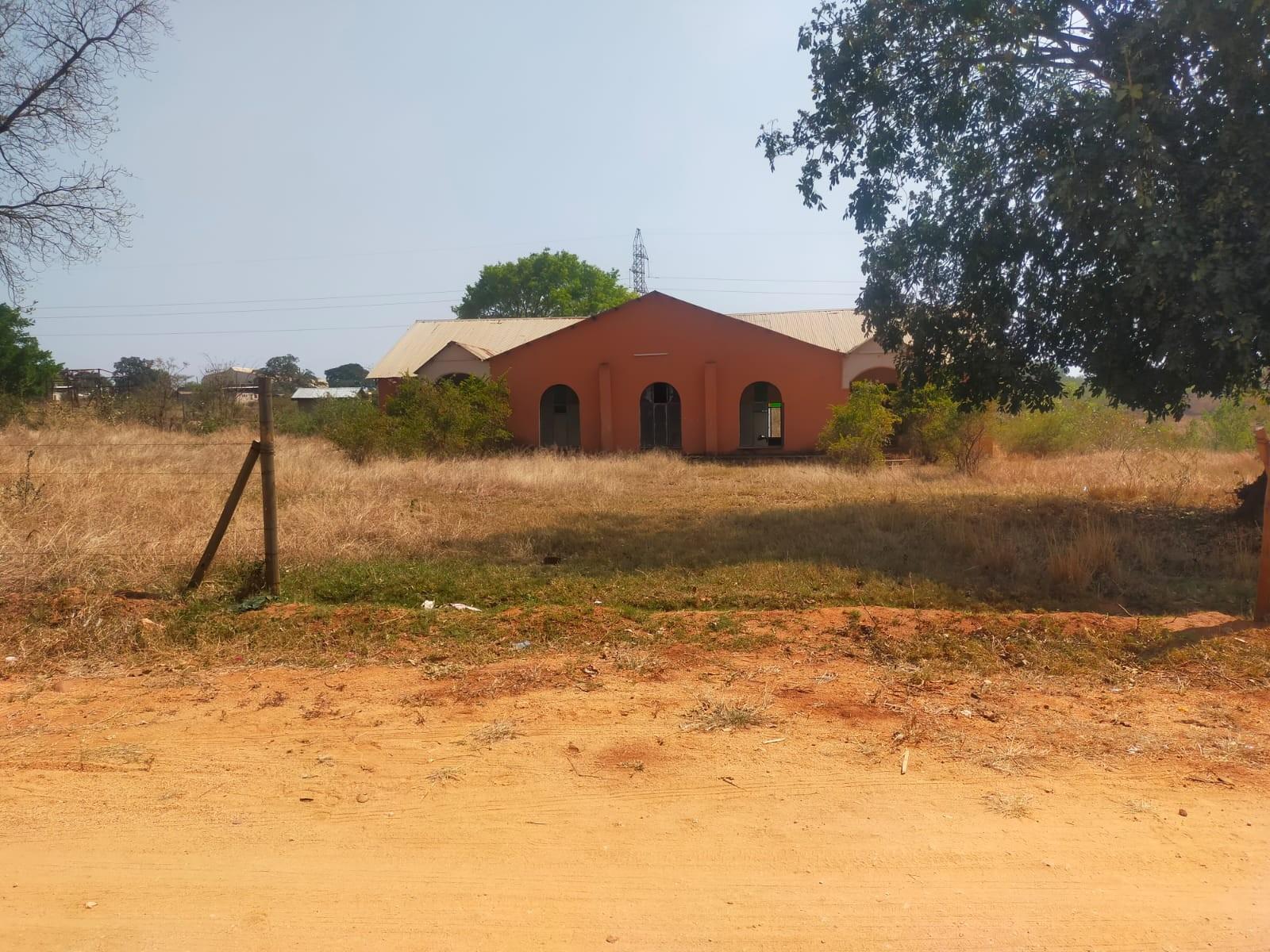 Warehouse for sale in Thohoyandou Rural, Thohoyandou, 2000 m²