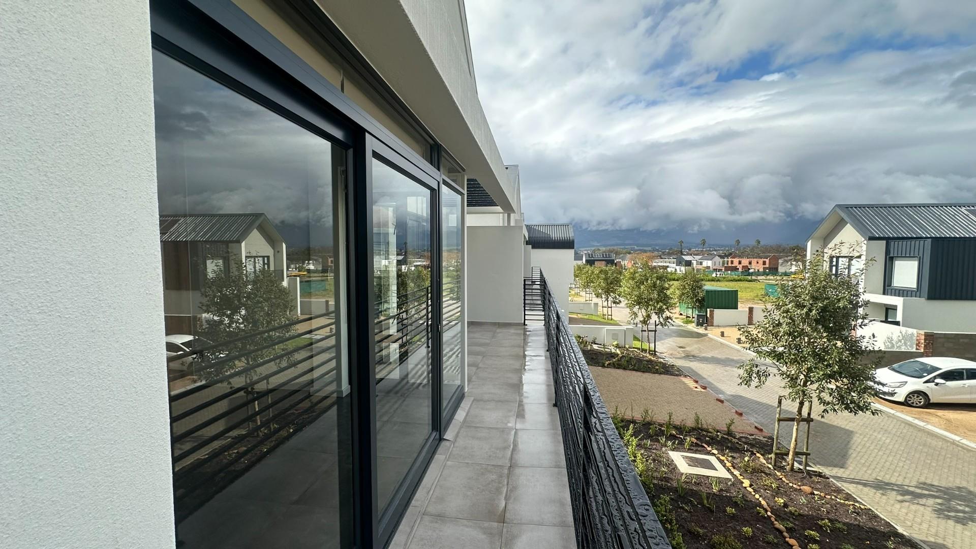 House for rent in Lemoenkloof, Paarl, 230 m²