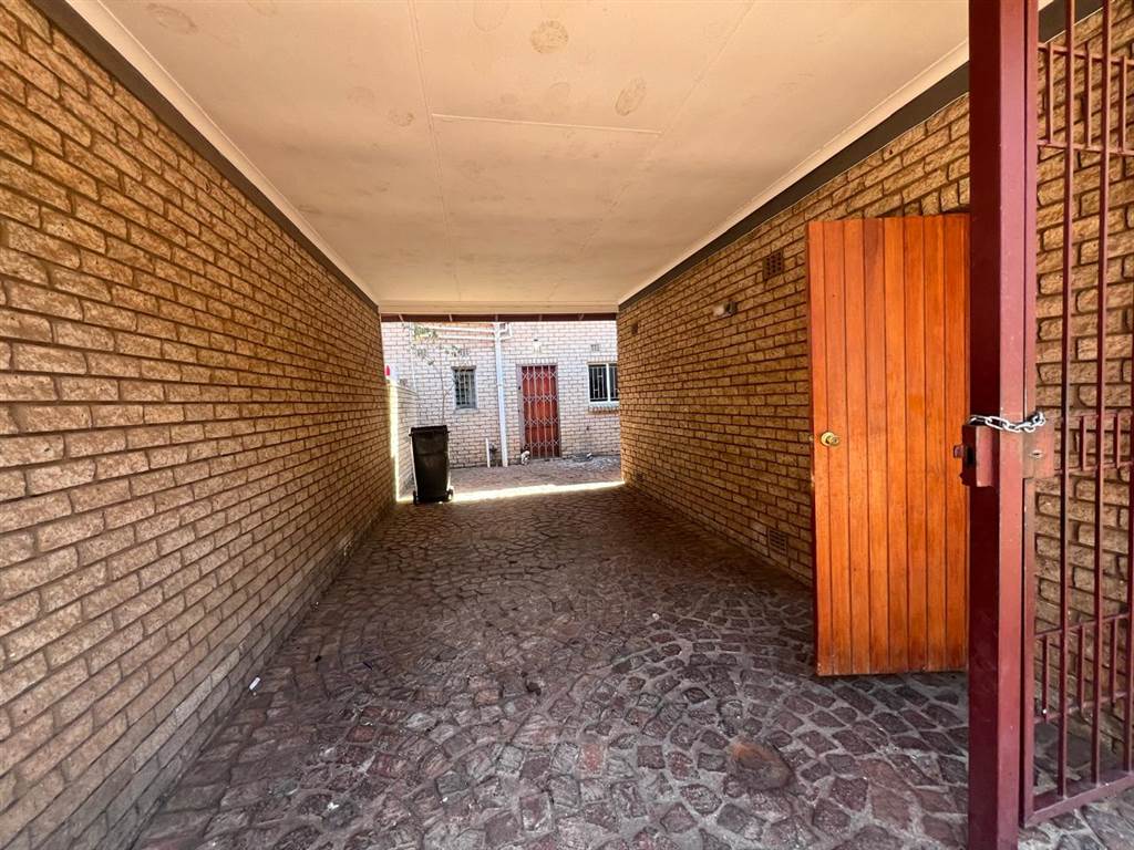 Duplex Unit For Sale in Randburg