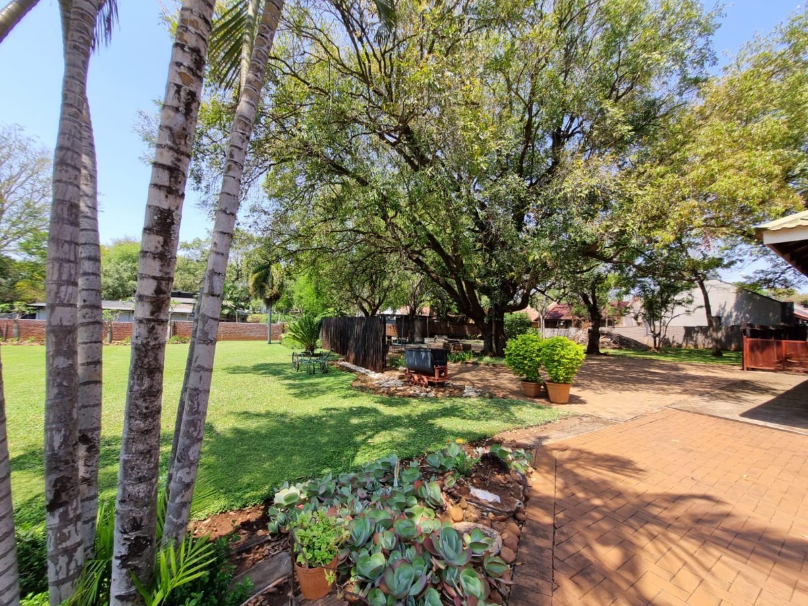 Immaculate Modern Home on Double Stand | Entertainer’s Dream with Pool and Lush Garden