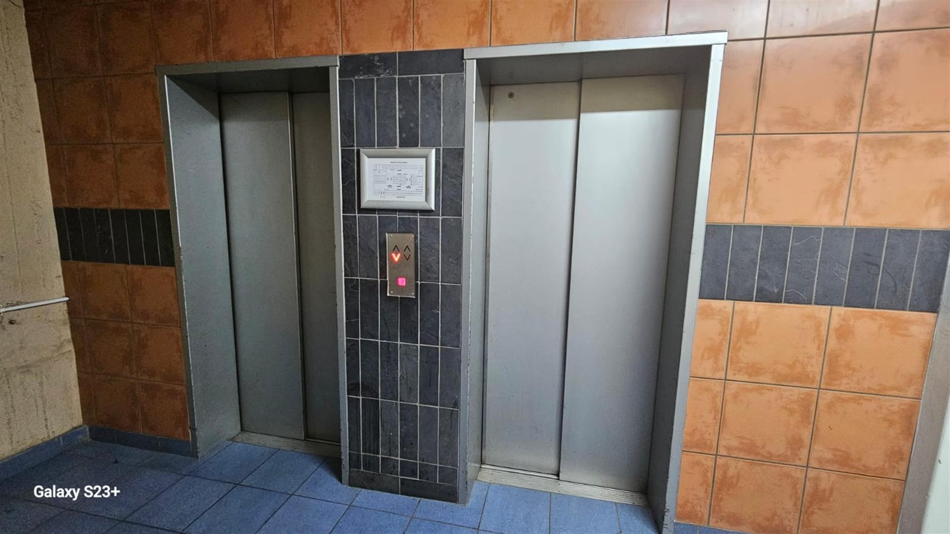 2 Bed 1 Garage Apartment For Sale in Sunnyside, Pretoria