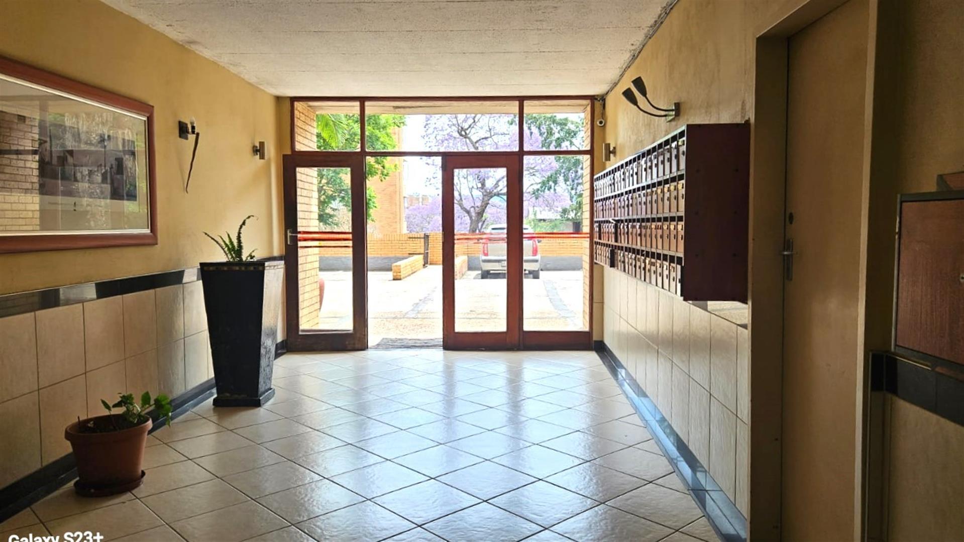 2 Bed 1 Garage Apartment For Sale in Sunnyside, Pretoria