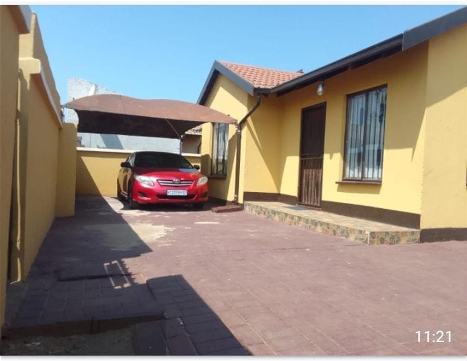 2 Bedroom House For Sale in Protea Glen, Soweto