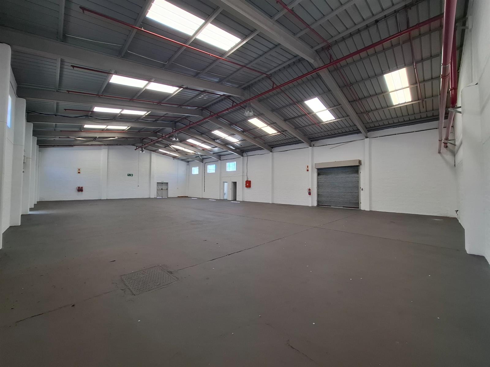 423m² Industrial Factory To Let in Maitland