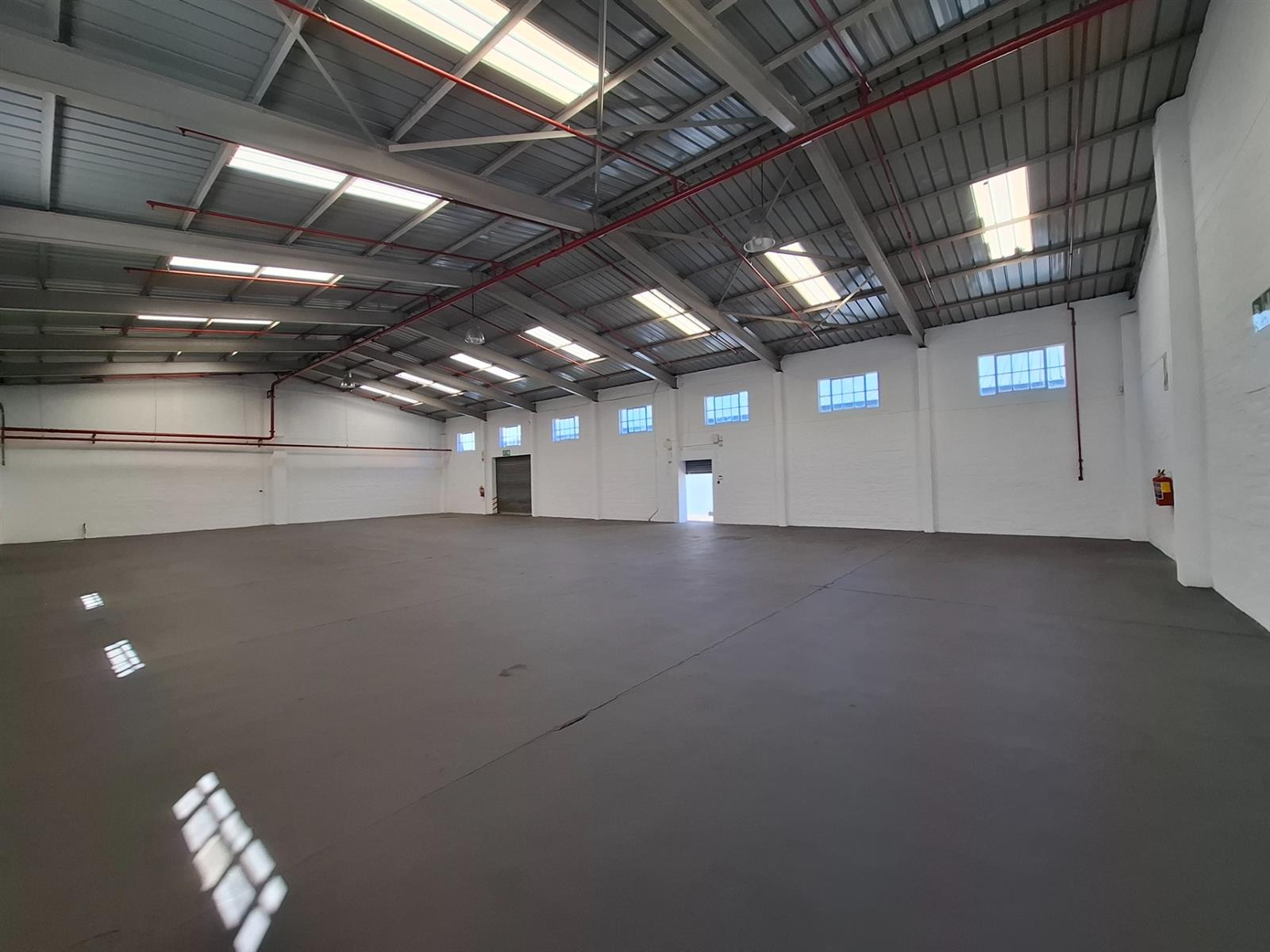 423m² Industrial Factory To Let in Maitland
