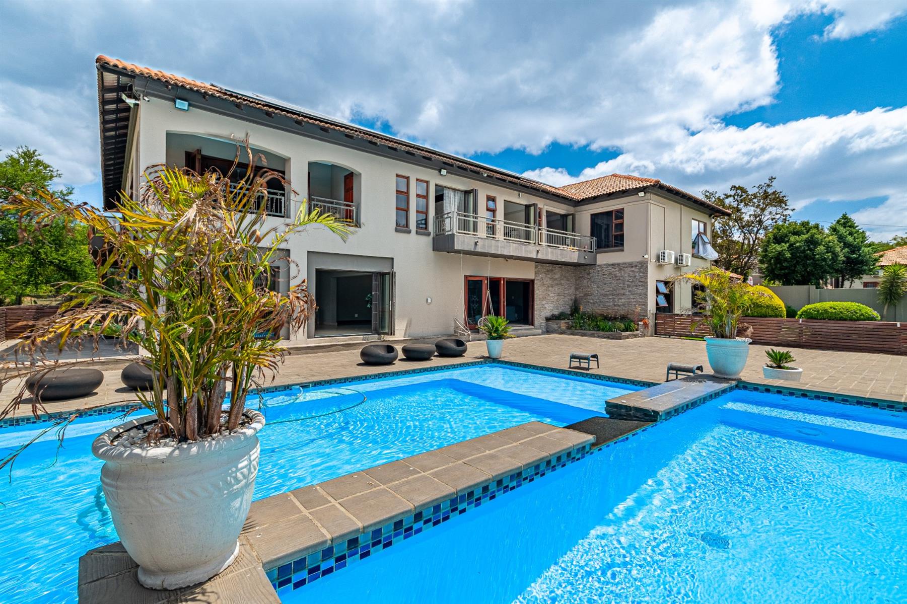 Four Stunning Properties on 1,3ha stand FOR SALE, Northriding AH