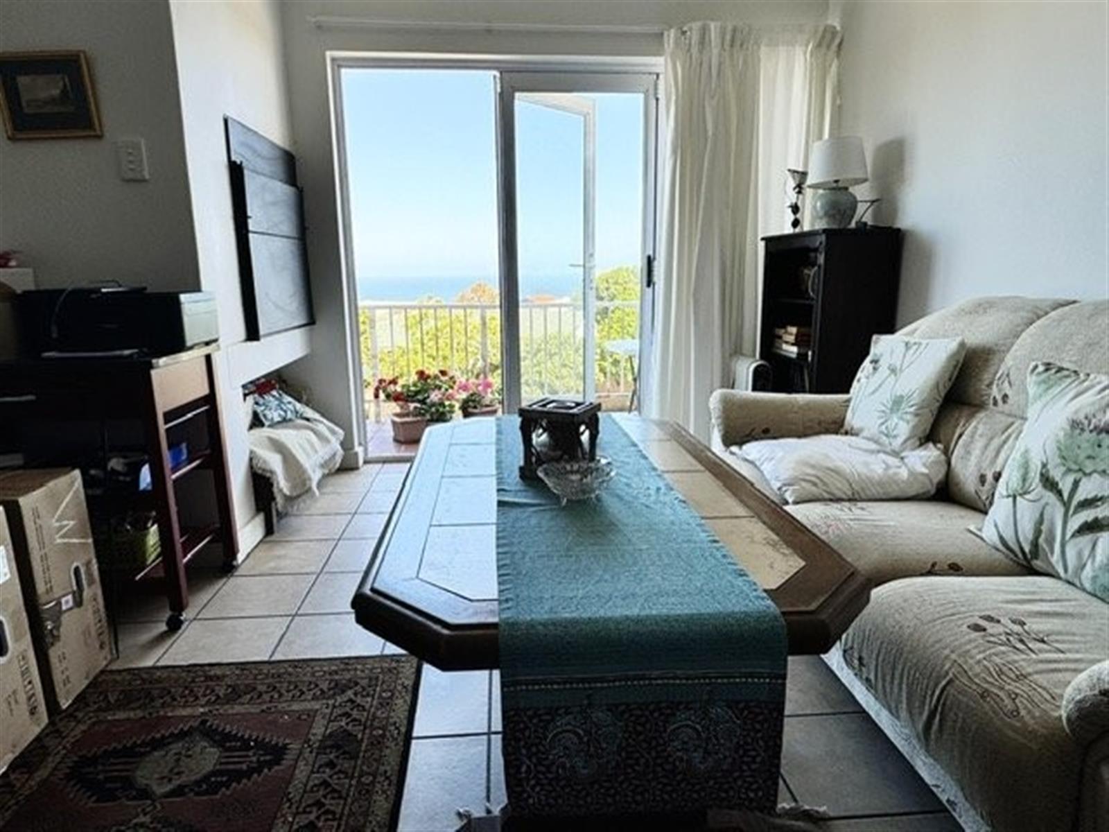2 Bedroom Apartment! Priced To Sell, Excellent Investment!