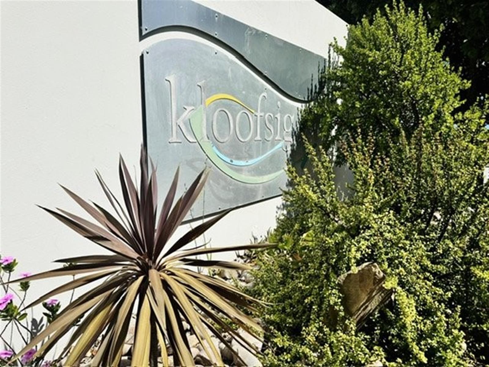 2 Bedroom Apartment! Priced To Sell, Excellent Investment!
