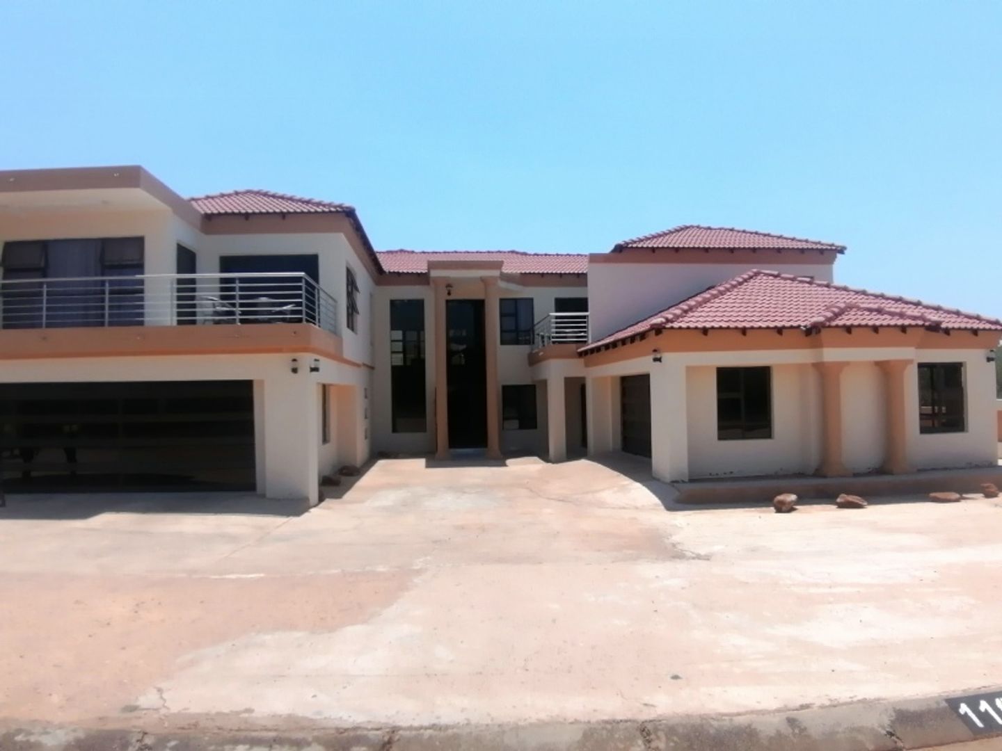 House For Sale in Seasons Lifestyle Estate, Hartbeespoort, North West