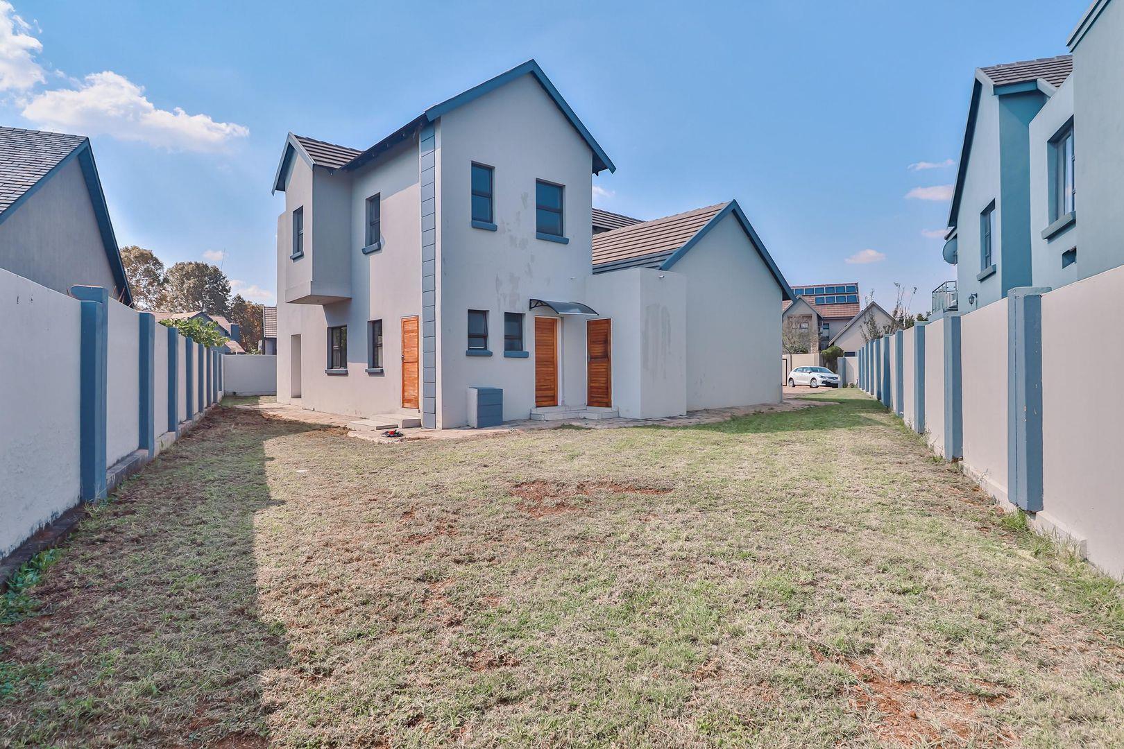 Townhouse For Sale in Melodie, Hartbeespoort, North West