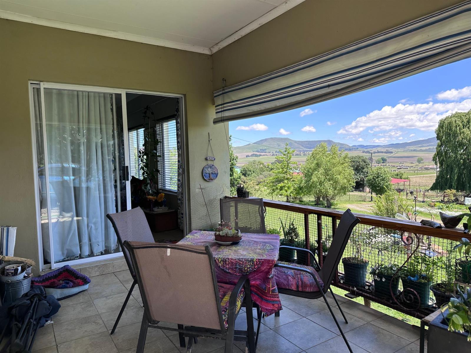 Your Wakkerstroom Escape, Spacious Smallholding with Scenic Views.