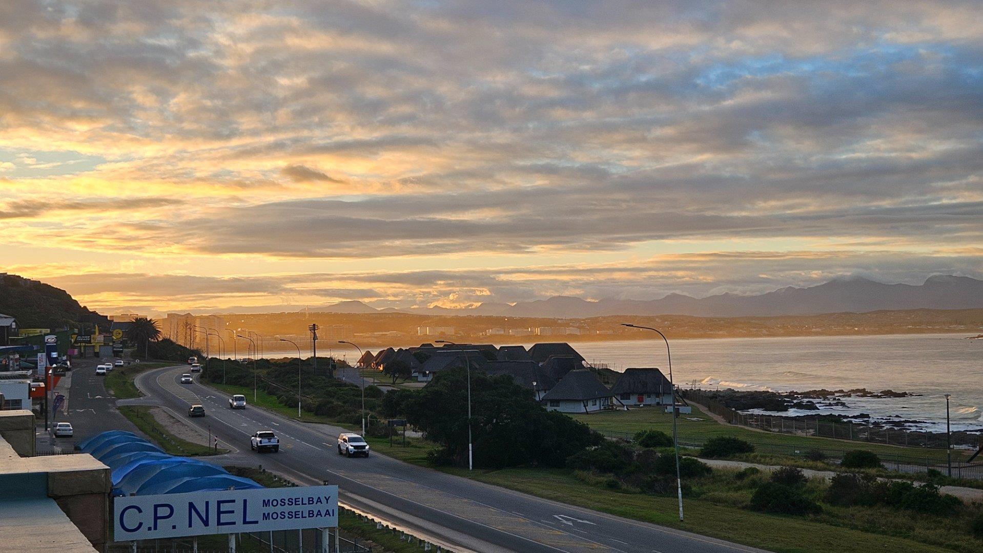 Apartment for sale in De Bakke, Mossel Bay, 48 m²