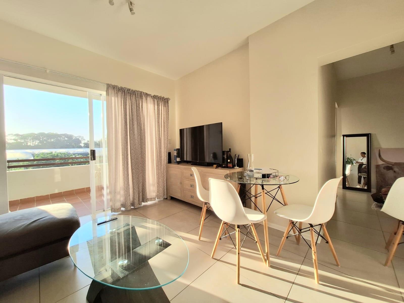 Light-Filled Second-Floor Apartment with Sunset Views - Sheffield Manor Estate