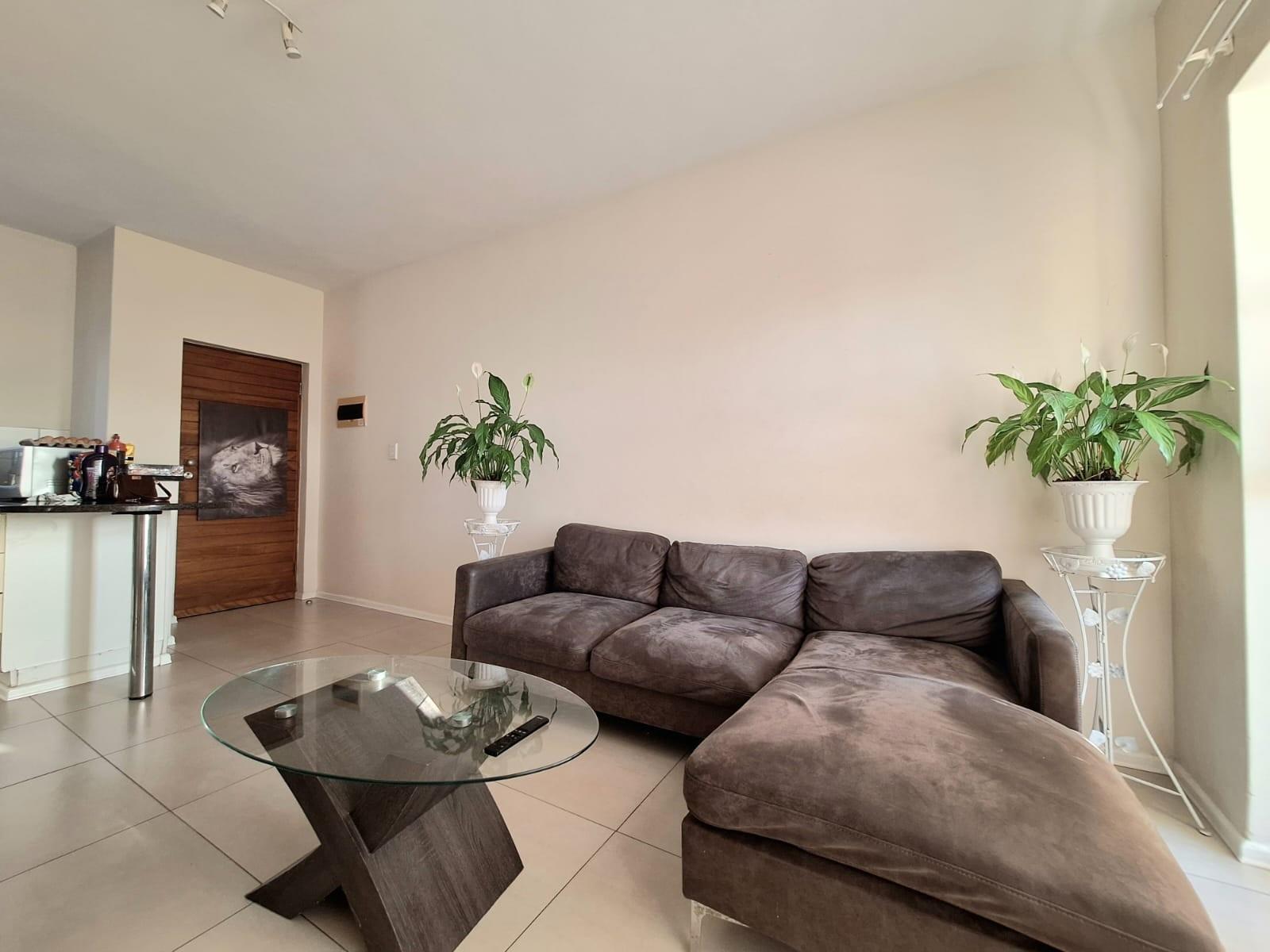 Light-Filled Second-Floor Apartment with Sunset Views - Sheffield Manor Estate