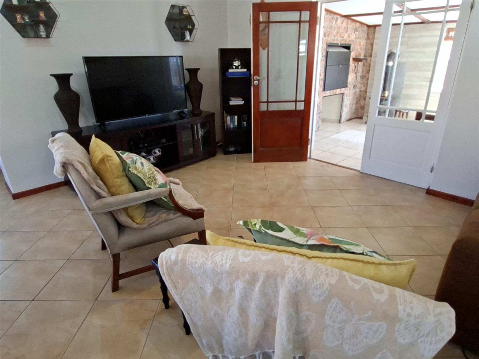 UNDER OFFER / André Theron Realtor / Sole Mandate / Townhouse Parsonsvlei