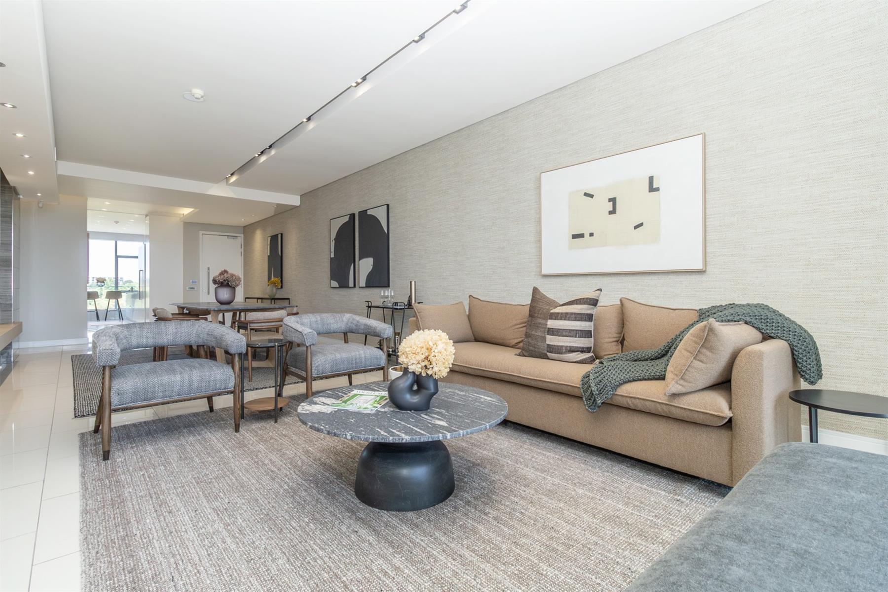 2 Bedroom High Security Apartment at The Prestigious Embassy Towers Sandton