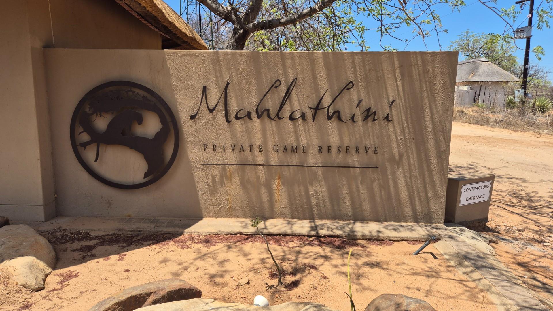 Spacious modern house surrounded by Big5 in the Mahlathini Private Game Reserve, Phalaborwa, RSA