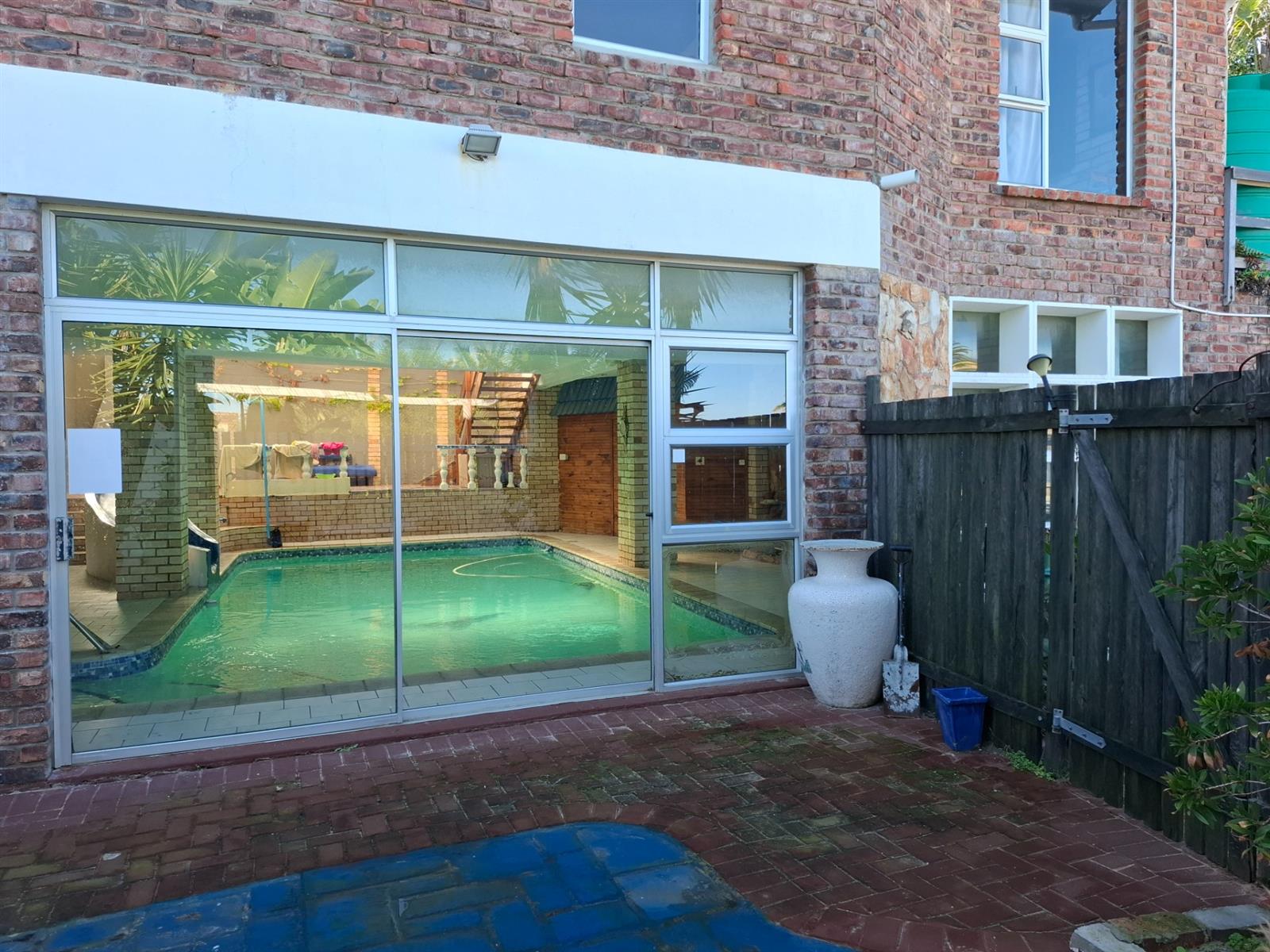 House for sale in Blue Horizon Bay, Port Elizabeth, 1400 m²