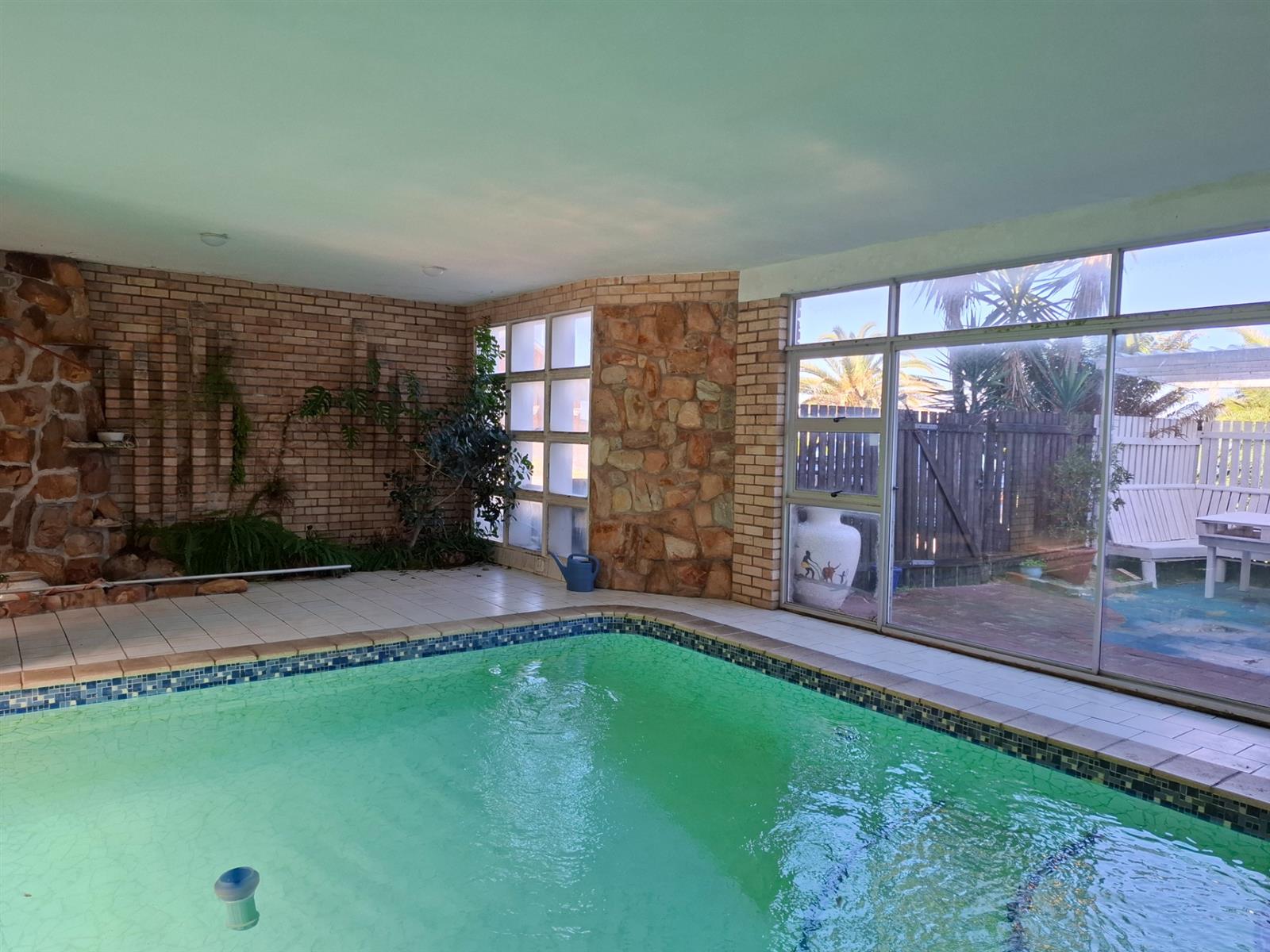 House for sale in Blue Horizon Bay, Port Elizabeth, 1400 m²
