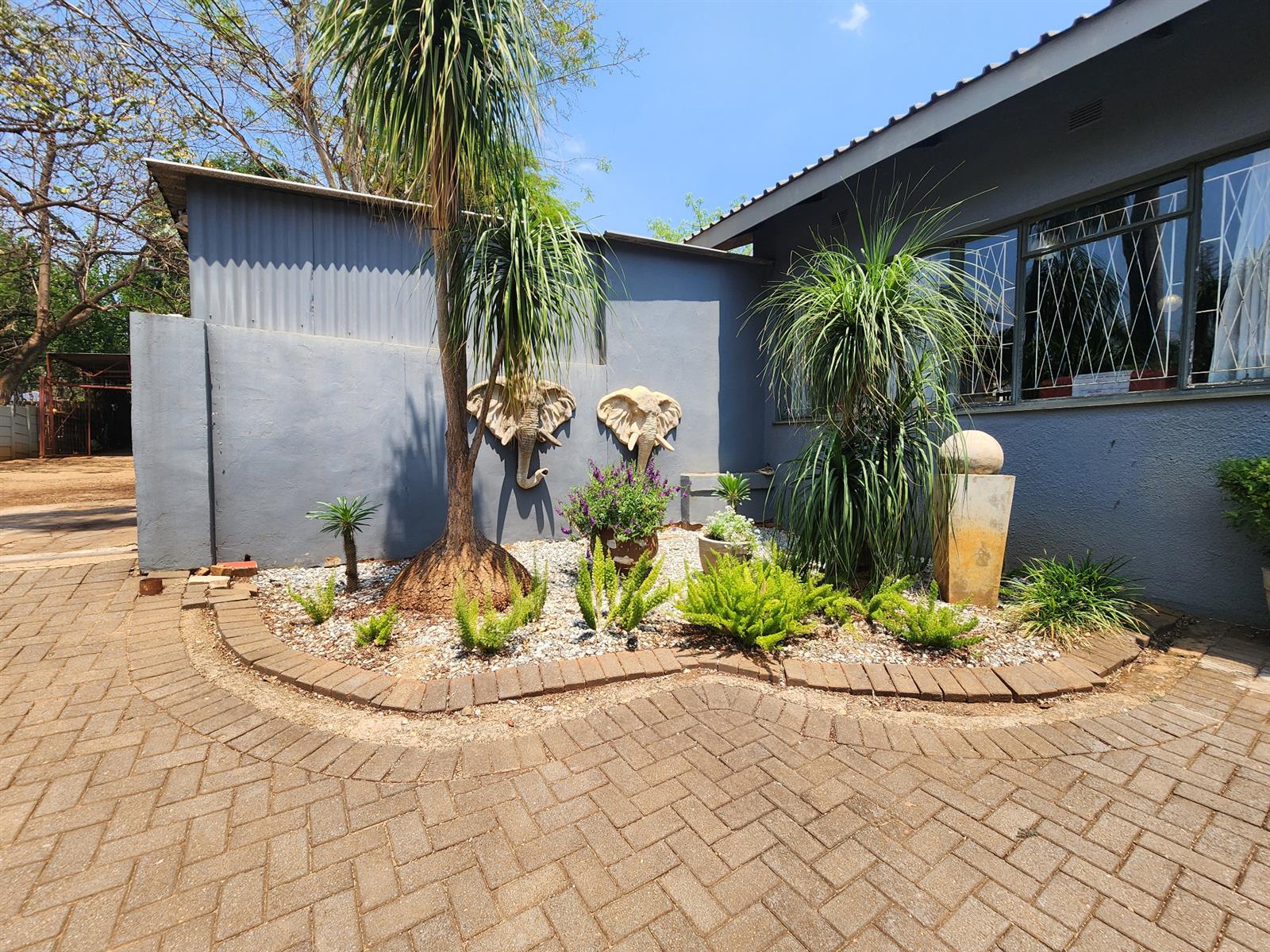 Elegant Family Retreat with Pool and Entertainment Space in the Heart of Letsitele