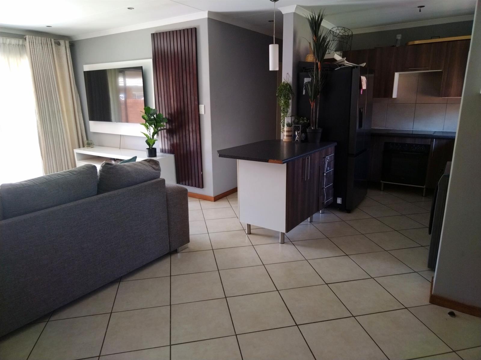 Townhouse For Sale in Monavoni, Centurion