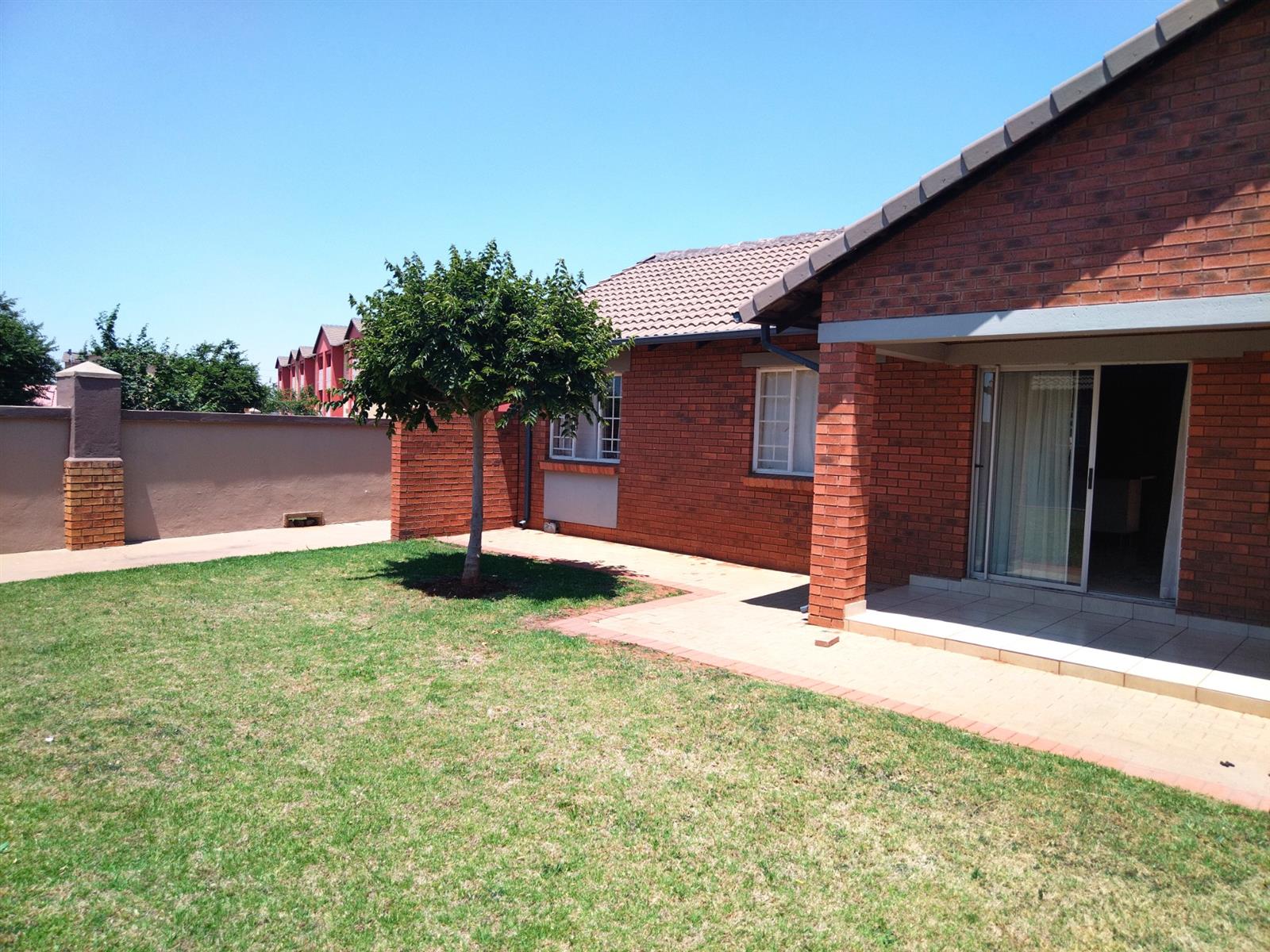Townhouse For Sale in Monavoni, Centurion