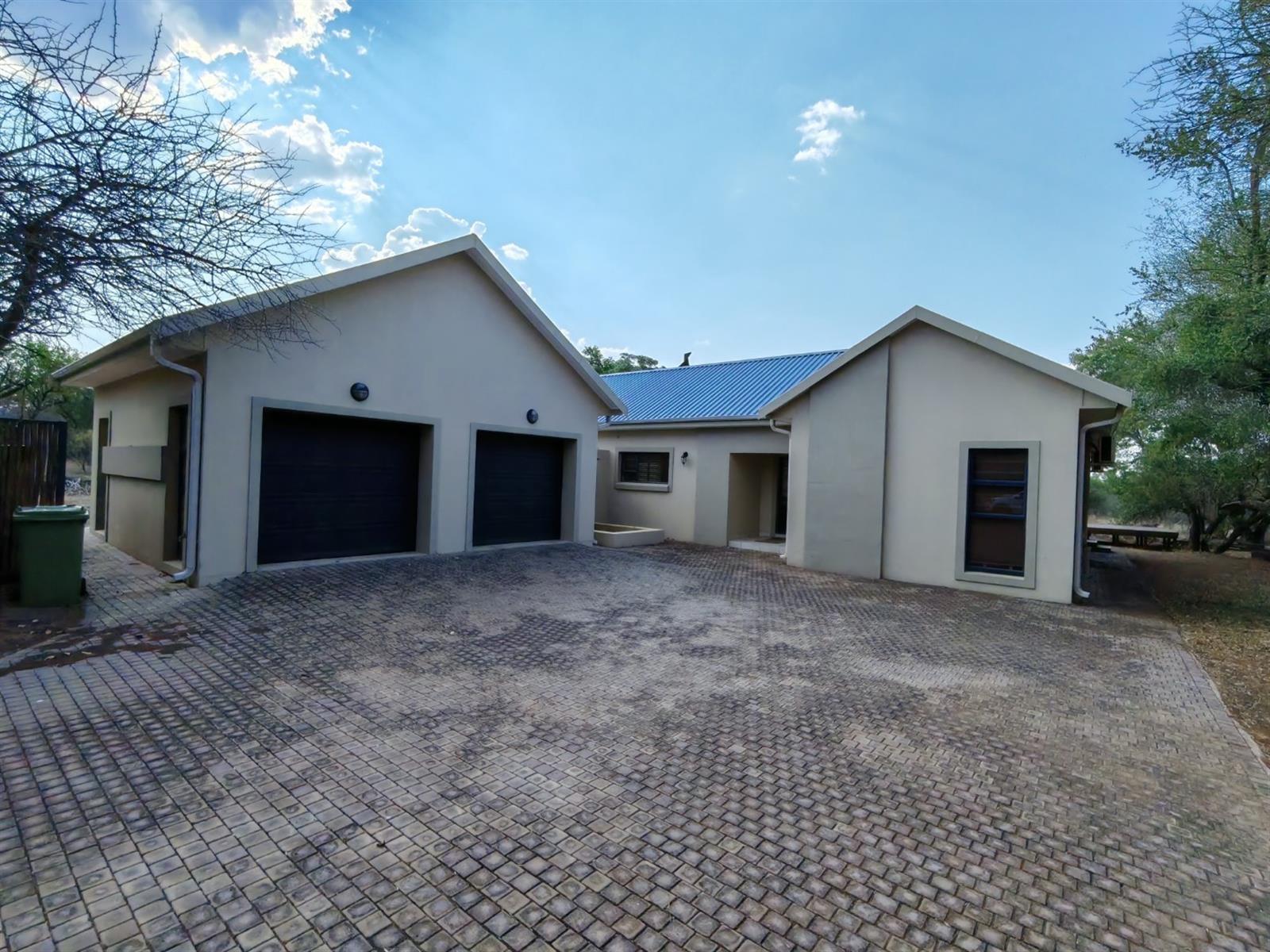 Beautiful 4-bedroom, 3-bathroom family home in Shona Langa for sale