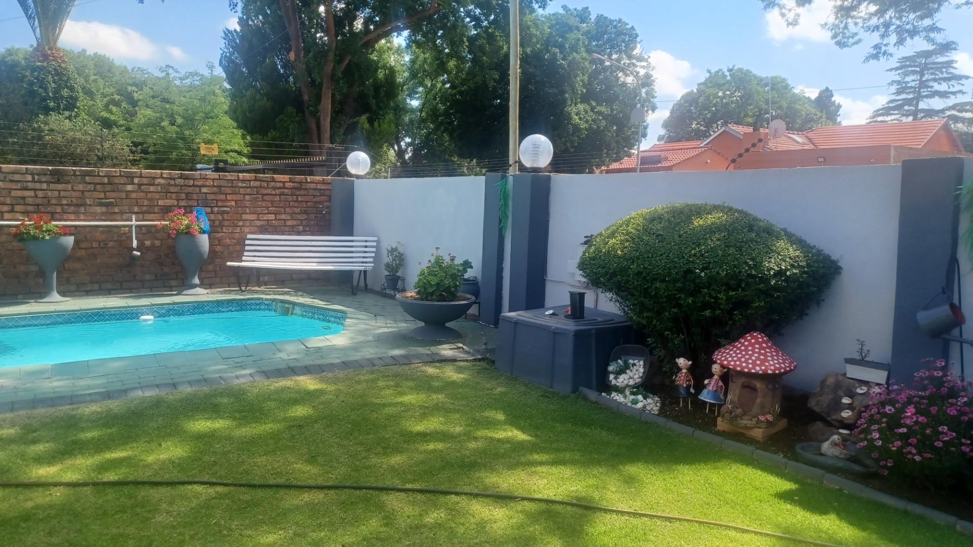 House for sale in Riebeeckstad, Welkom, 833 m²