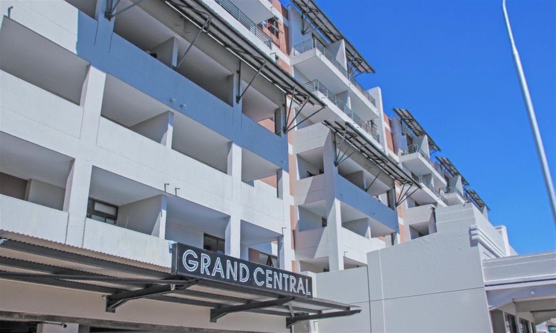 Modern Studio Apartment with Secure Parking and Premium Amenities