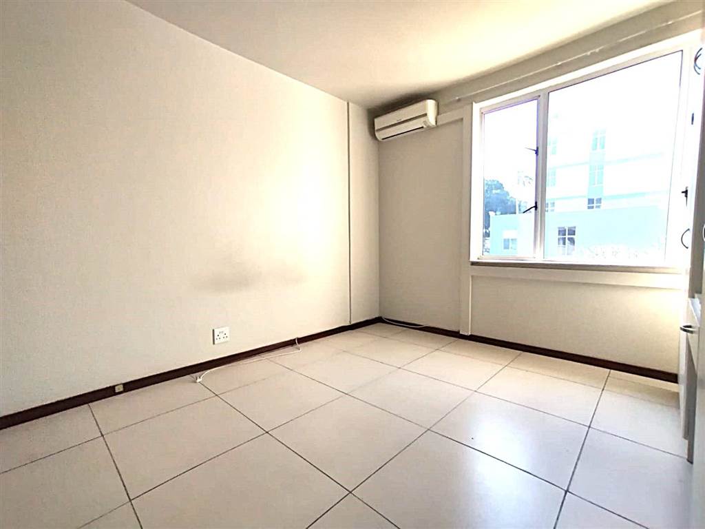 Apartment To Rent in Essenwood, Durban, KwaZulu Natal