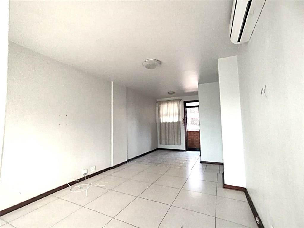 Apartment To Rent in Essenwood, Durban, KwaZulu Natal