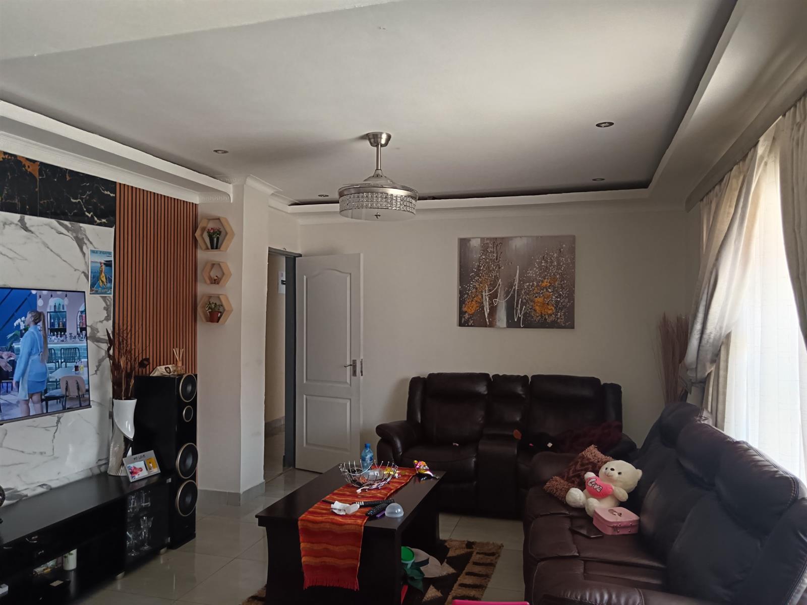 3 Bedroom House For Sale in Diepkloof Zone 3, Diepkloof, Soweto