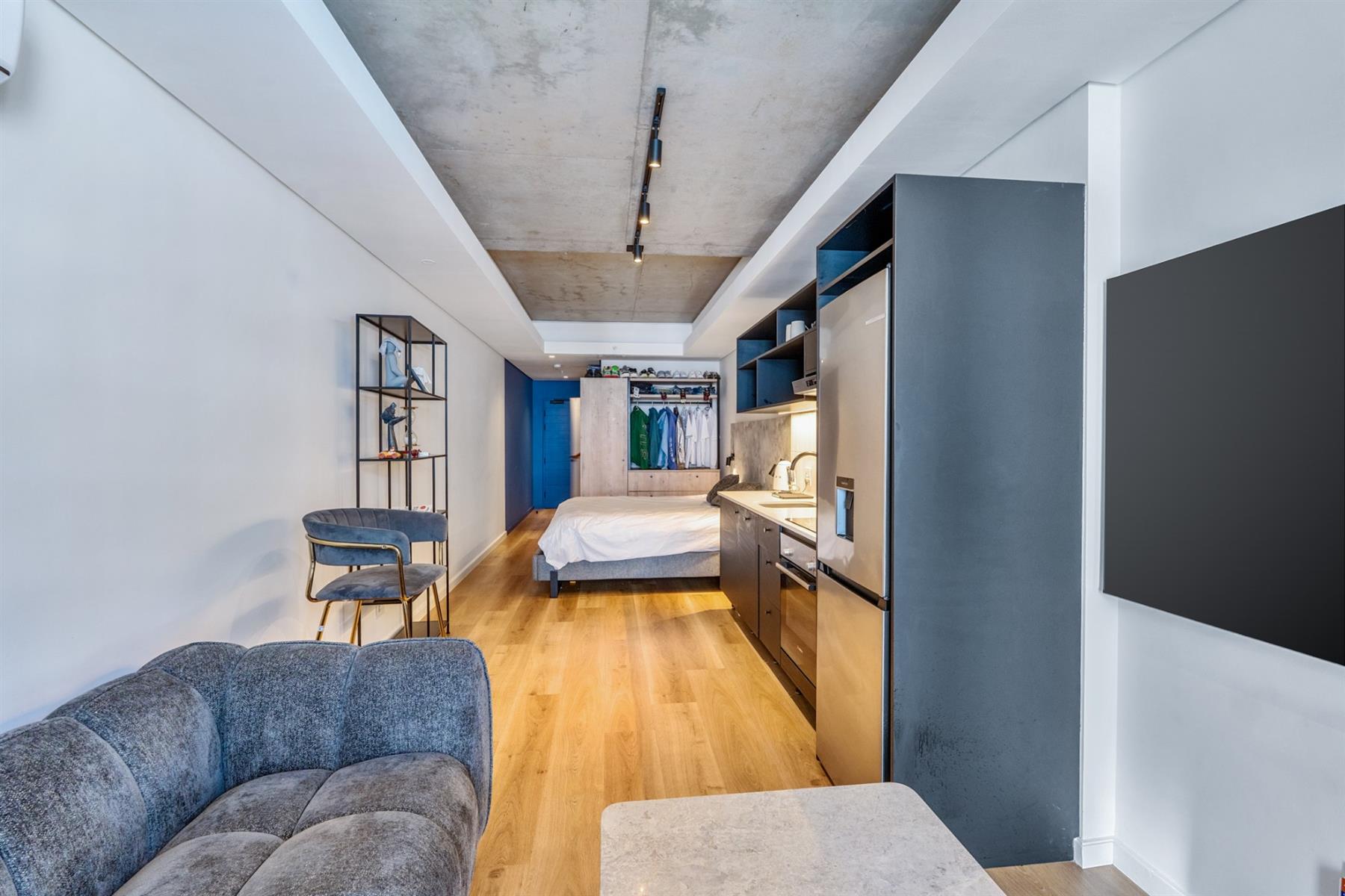 Modern 1 Bed | 1 Bath | 1 Parking in Station House / Perfect for Investors or 30+ Day Airbnb Stays