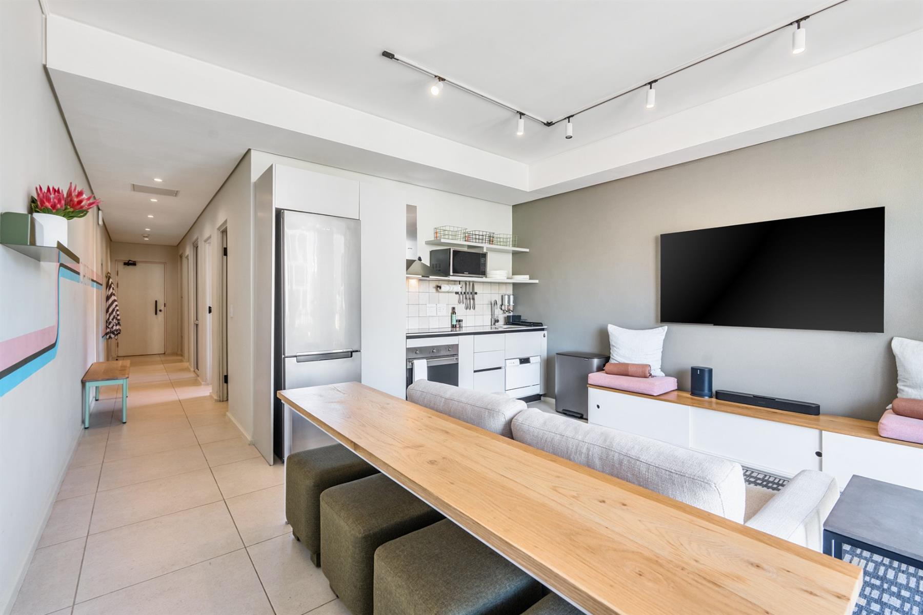 Stylish Two-Bed Apartment in The Rose, De Waterkant - Prime Location and Excellent Returns