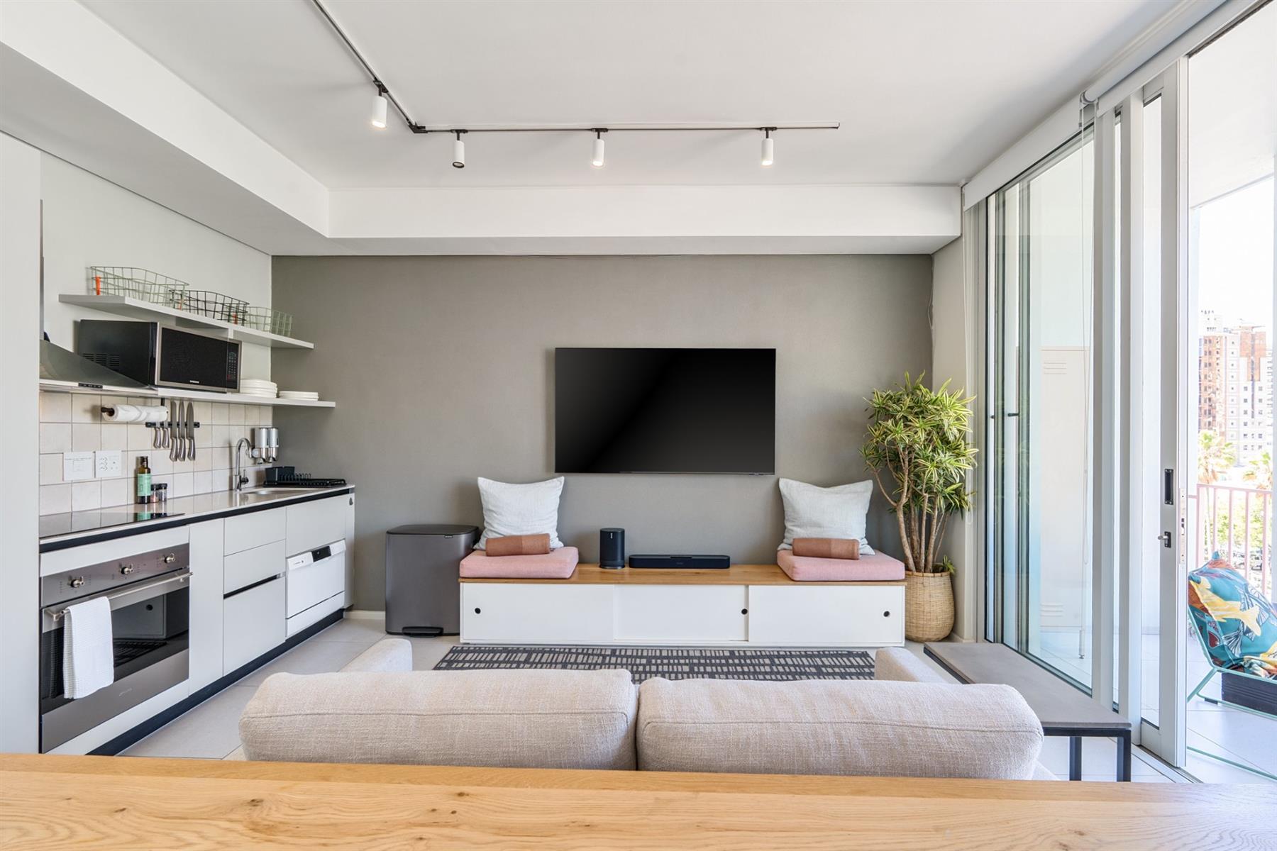 Stylish Two-Bed Apartment in The Rose, De Waterkant - Prime Location and Excellent Returns