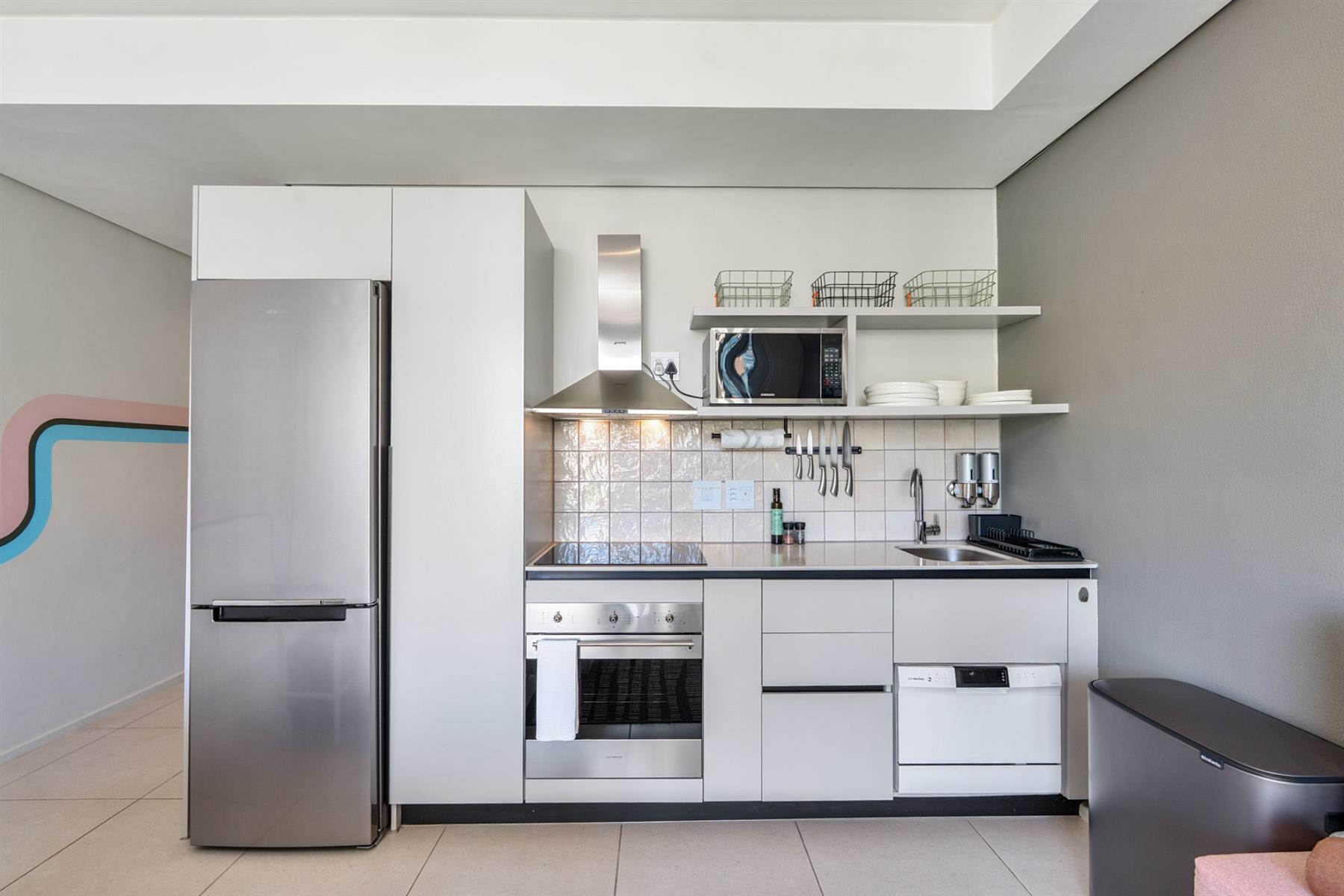 Stylish Two-Bed Apartment in The Rose, De Waterkant - Prime Location and Excellent Returns