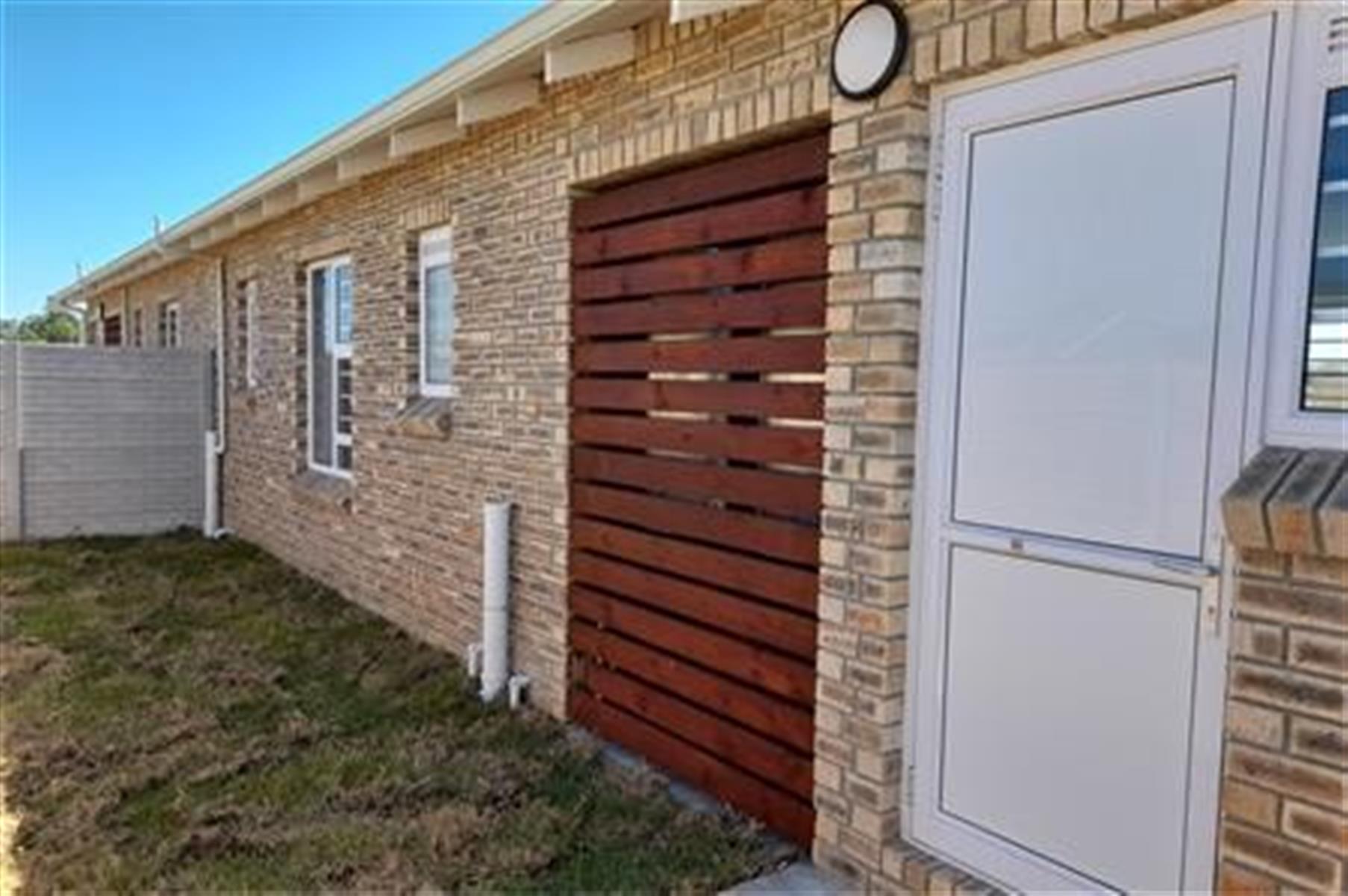Townhouse For Sale in Mimosa Village, Fairview, Port Elizabeth