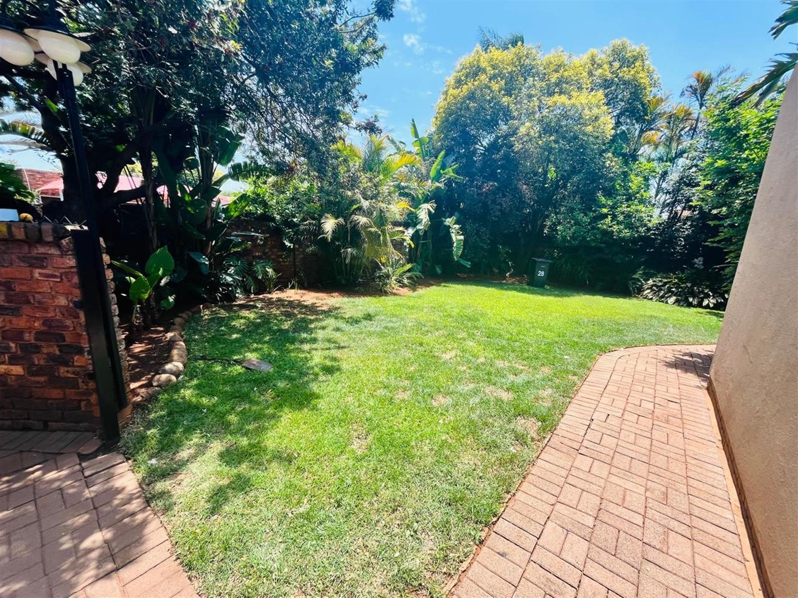 3 Bedroom House For Sale in Theresapark, Akasia