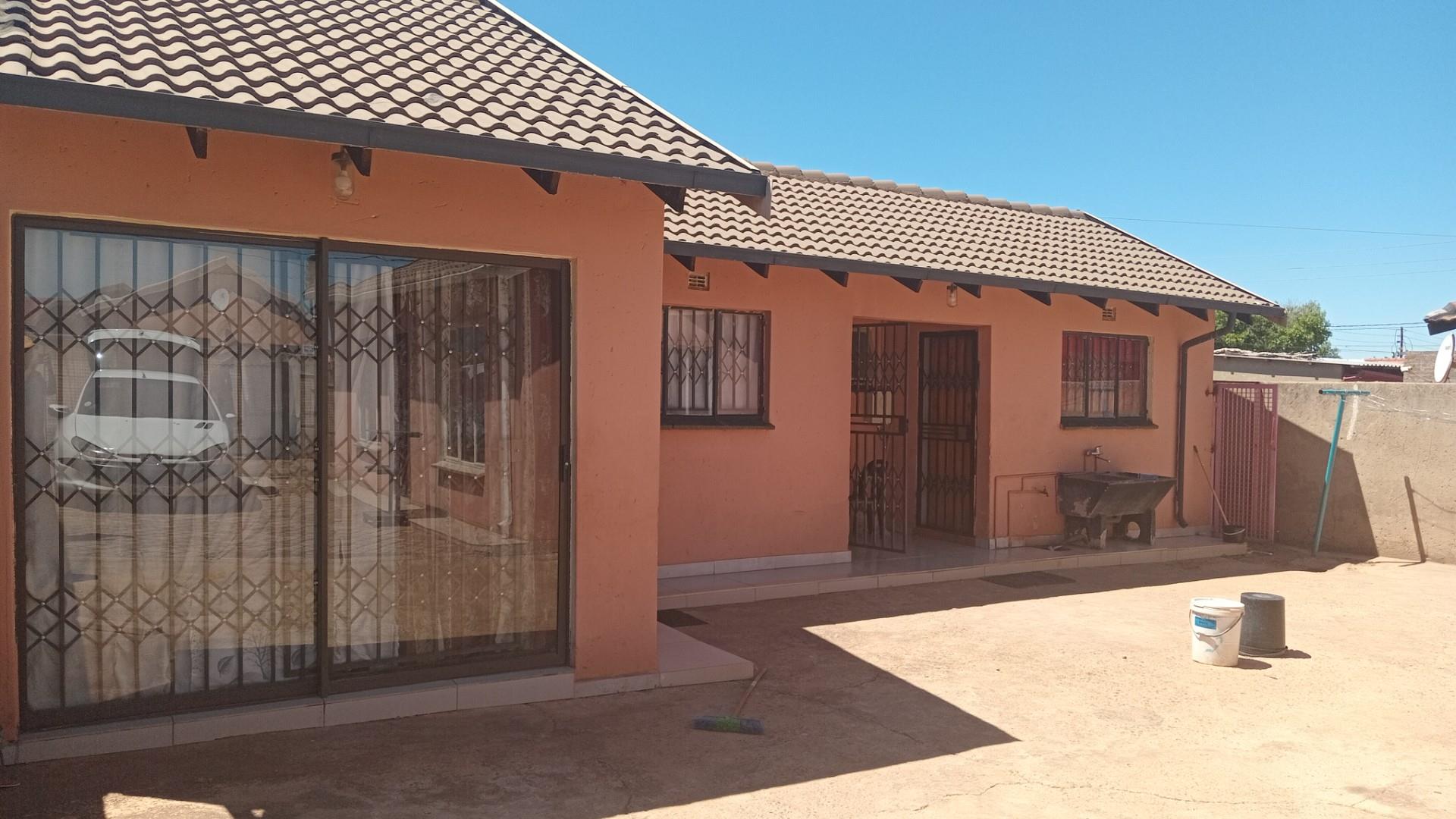 House For Sale in Protea Glen, Soweto