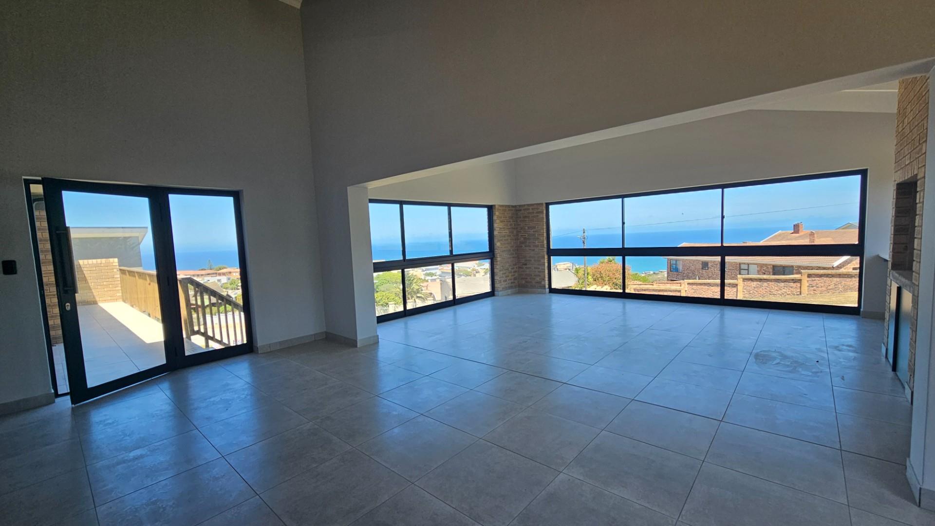 Beautiful Modern and Spacious Home For Sale in Dana Bay, Mossel Bay