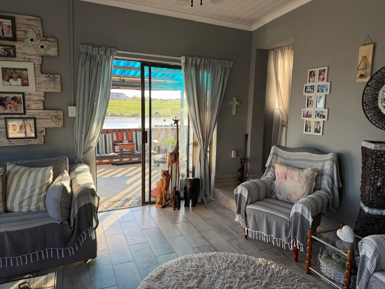 House for sale in Sunrise On Sea, East London, 357 m²