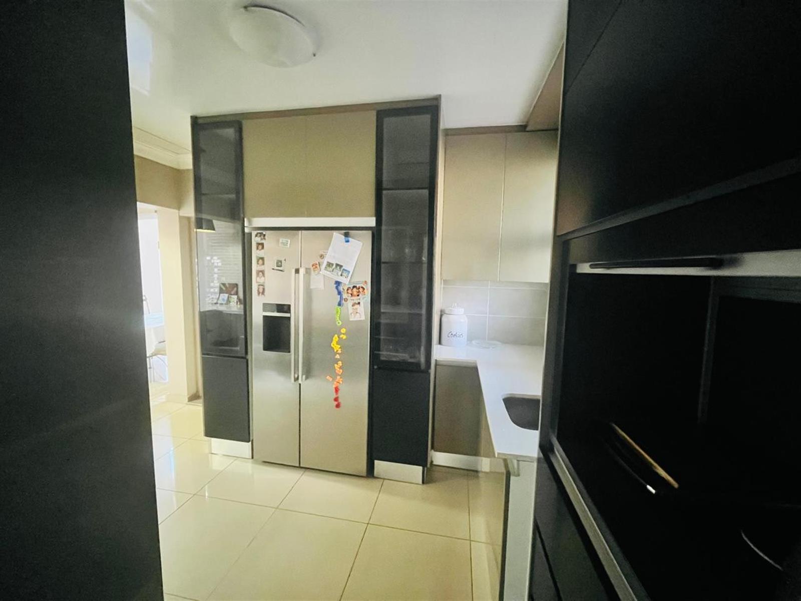 4 Bedroom House For Sale in Theresapark, Akasia