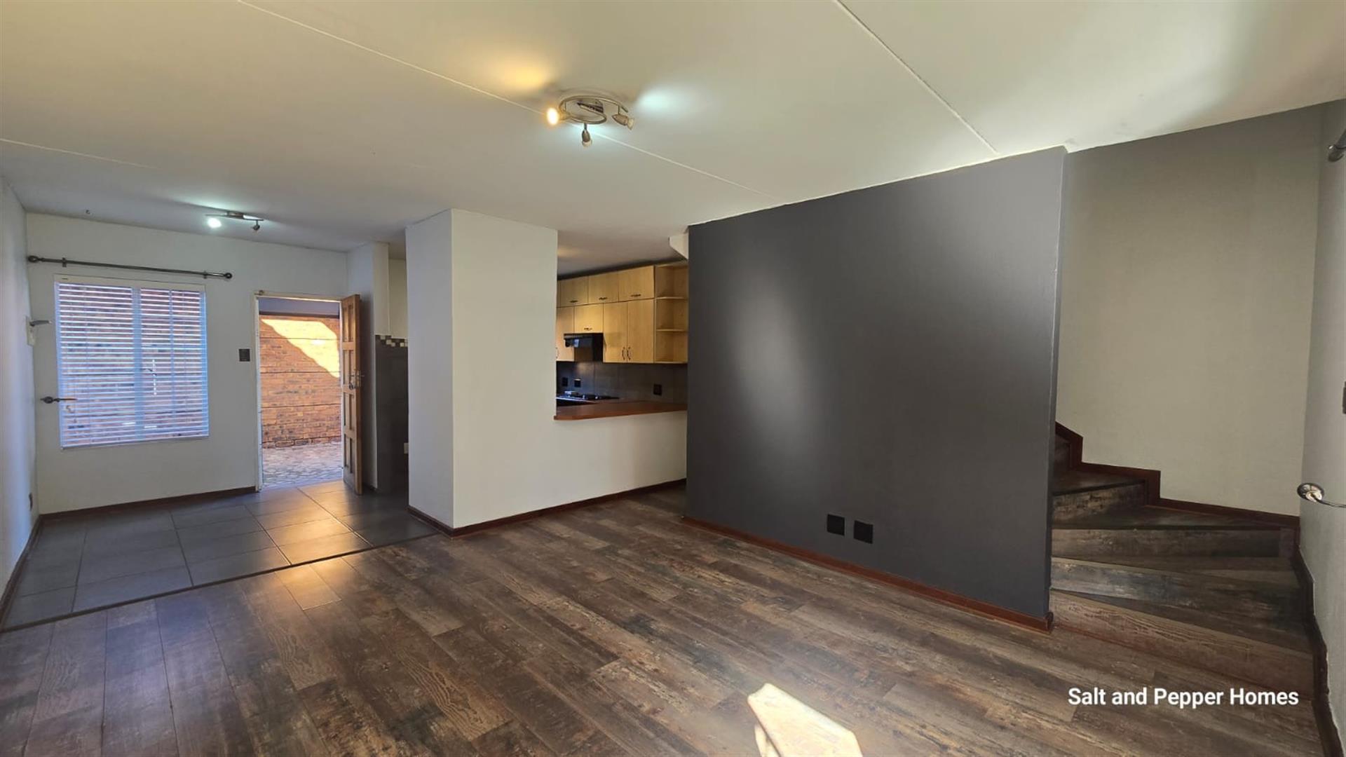 Beautiful 2 Bedroom Townhouse For Sale in Annlin, Pretoria