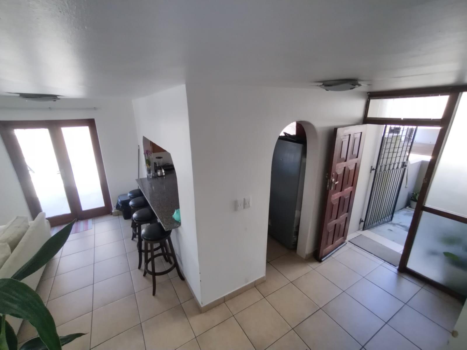 Townhouse for sale in Morningside, Durban, KwaZulu Natal, 112 m²