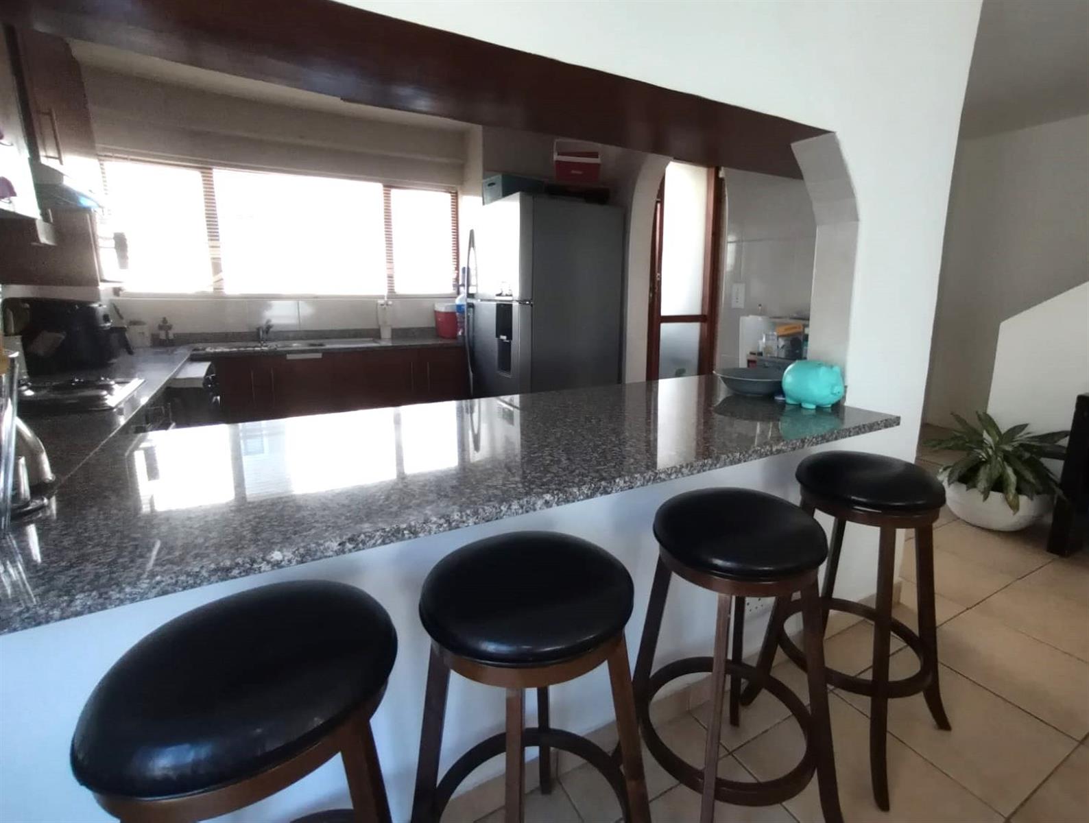 Townhouse for sale in Morningside, Durban, KwaZulu Natal, 112 m²