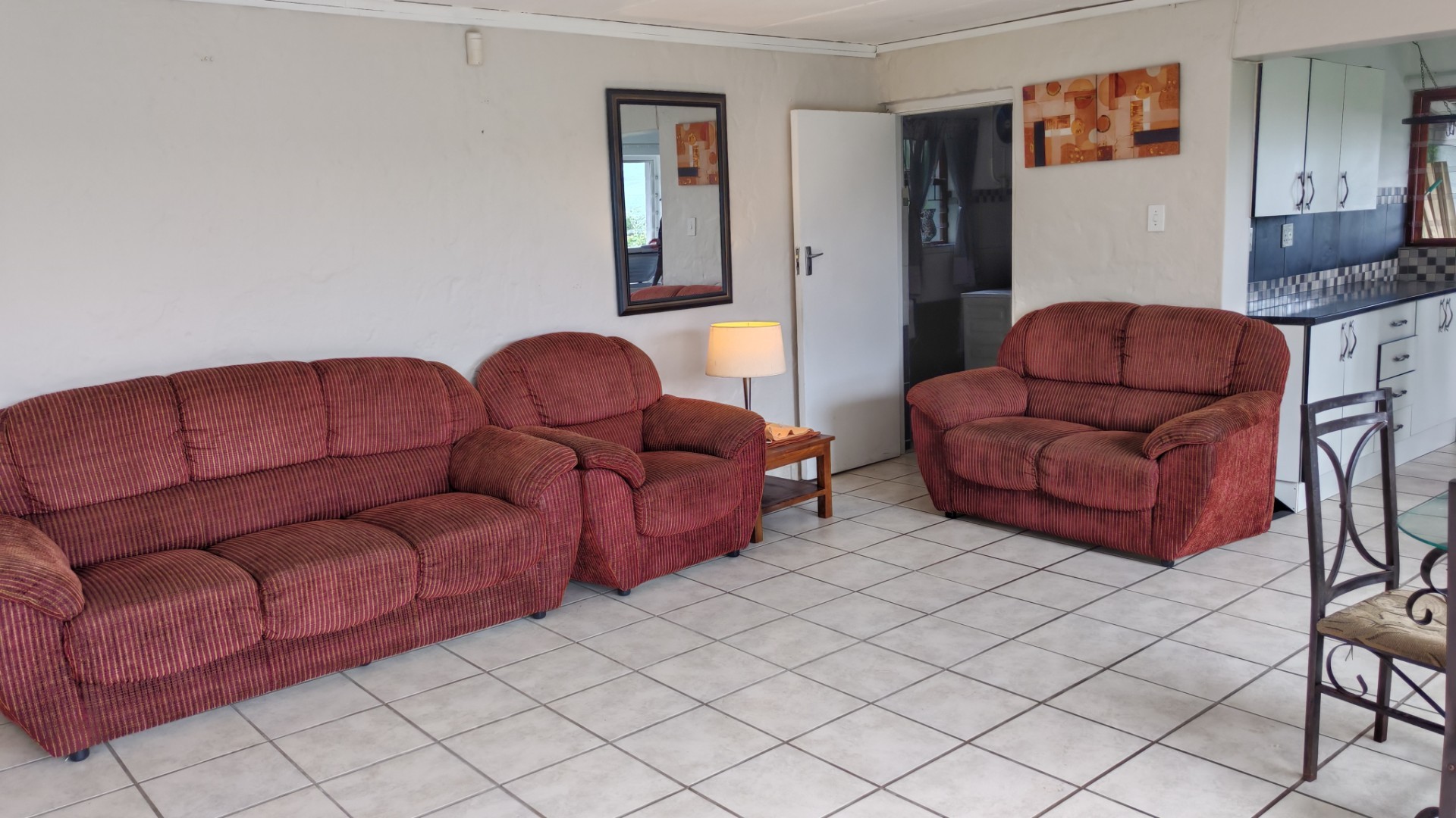 Spacious Garden Apartment To Rent in conveniently located Old Place, Knysna