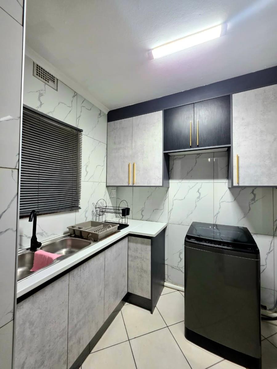 Stylish 3-Bedroom Family Home for Sale in Hutten Heights, Newcastle!