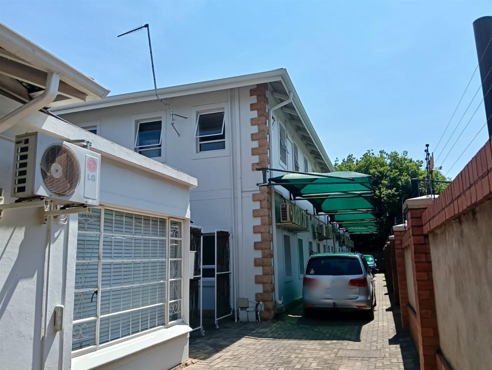 FOR SALE: CHARMING OFFICE BLOCK WITH MULTIPLE UNITS (Brendan)